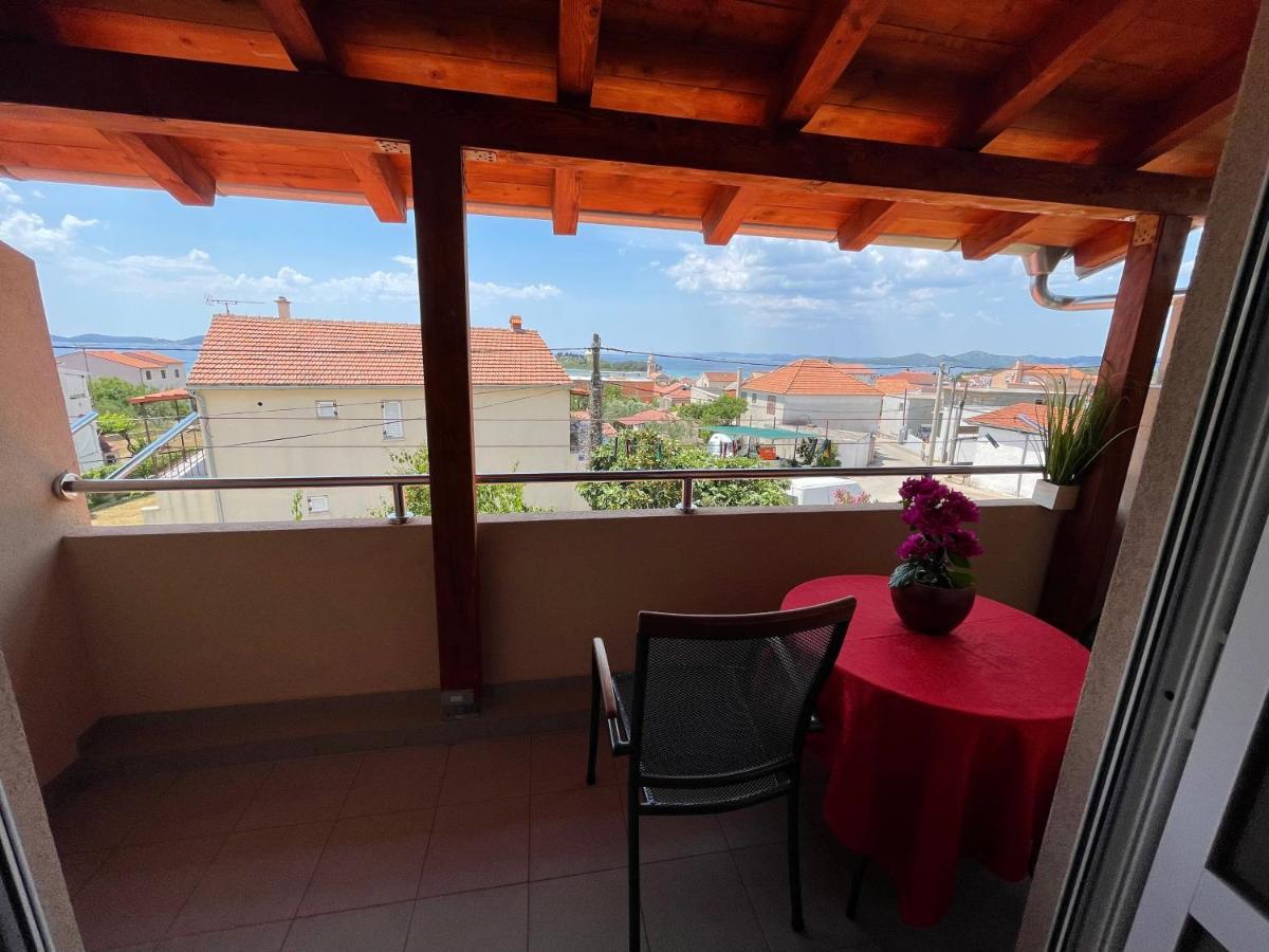 Apartments Iva Pakoštane Esterno foto