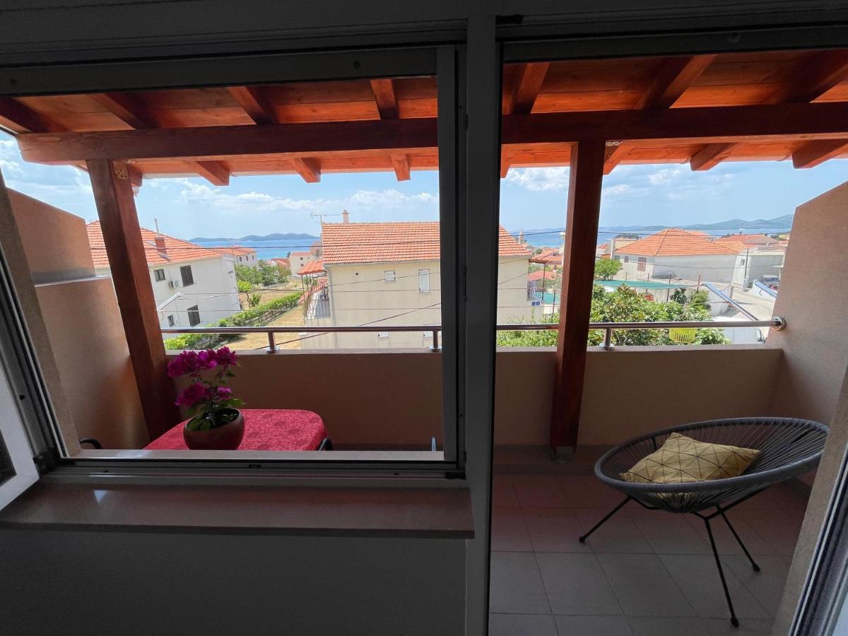 Apartments Iva Pakoštane Esterno foto