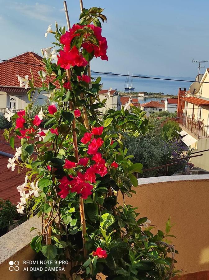 Apartments Iva Pakoštane Esterno foto