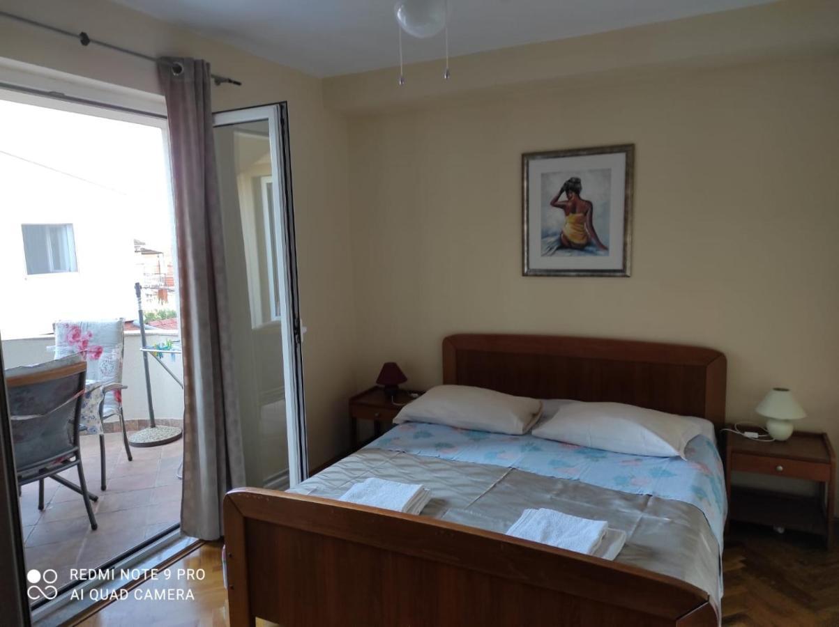Apartments Iva Pakoštane Esterno foto