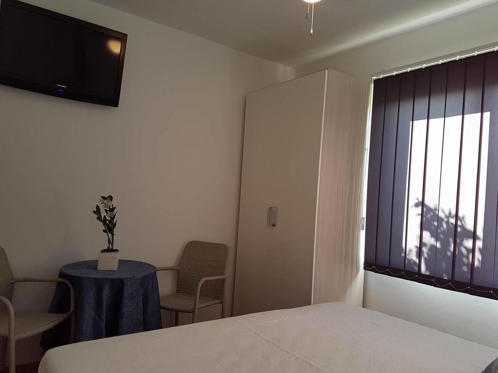 Apartments Iva Pakoštane Esterno foto